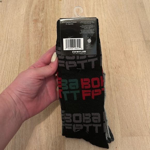 NWT Disney Star Wars Boba Fett Men’s 2 pair of socks shoe size 6-12 - Picture 2 of 3